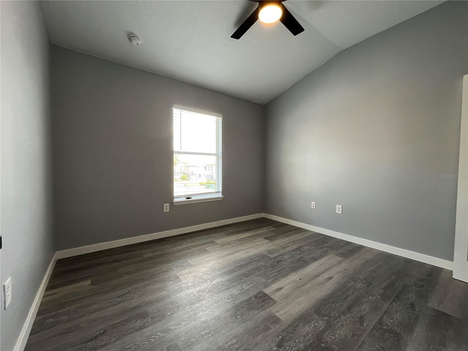Listing photo id 14 for 6682 Goldenrod Road 137b