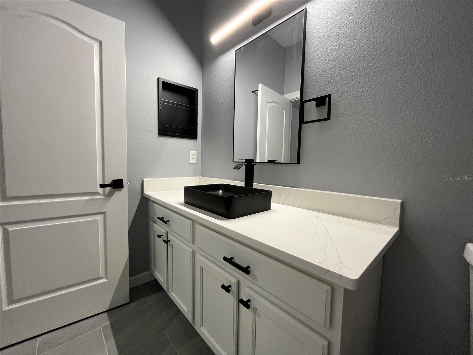 Listing photo id 16 for 6682 Goldenrod Road 137b