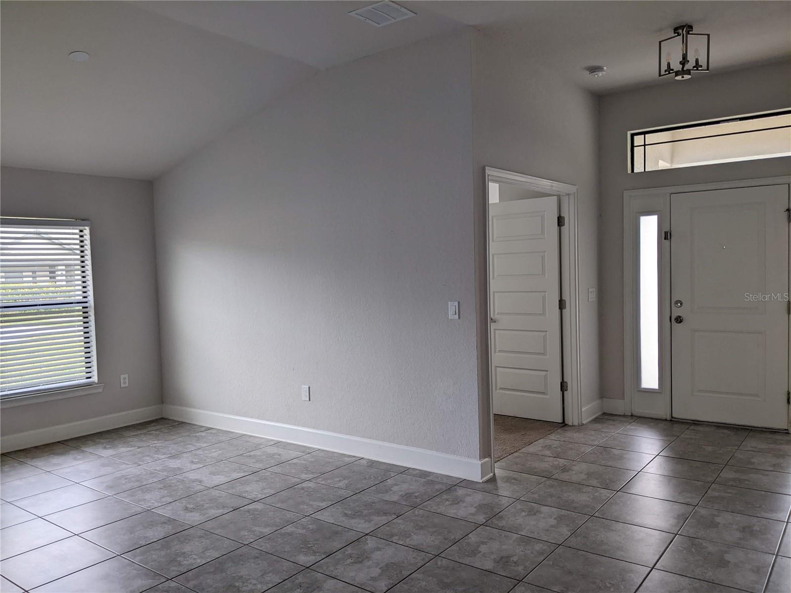 Image 13 of 35 For 384 Citrus Pointe Drive