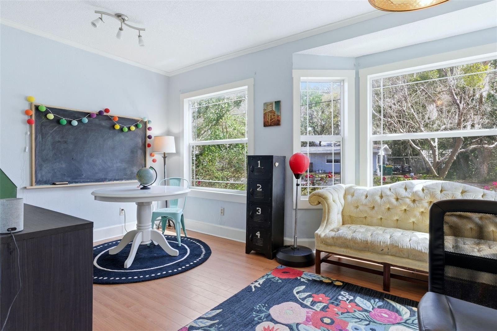 Image 14 of 51 For 138 Kentucky Avenue