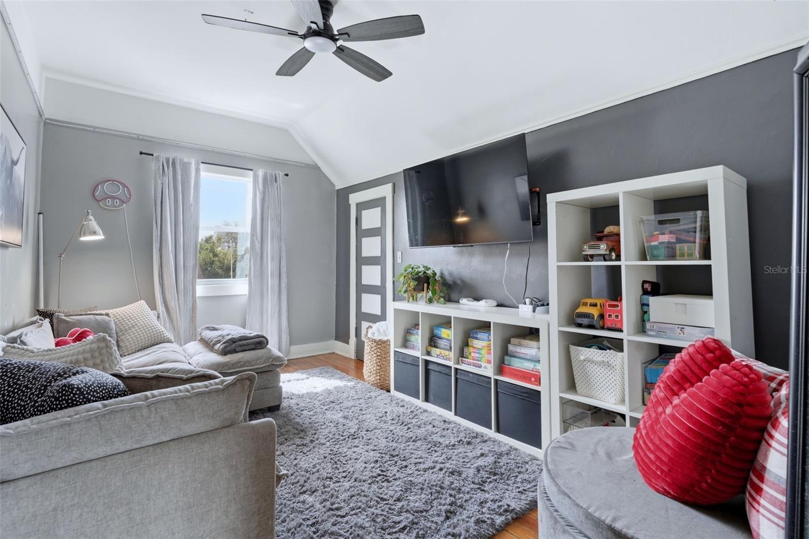 Image 25 of 51 For 138 Kentucky Avenue