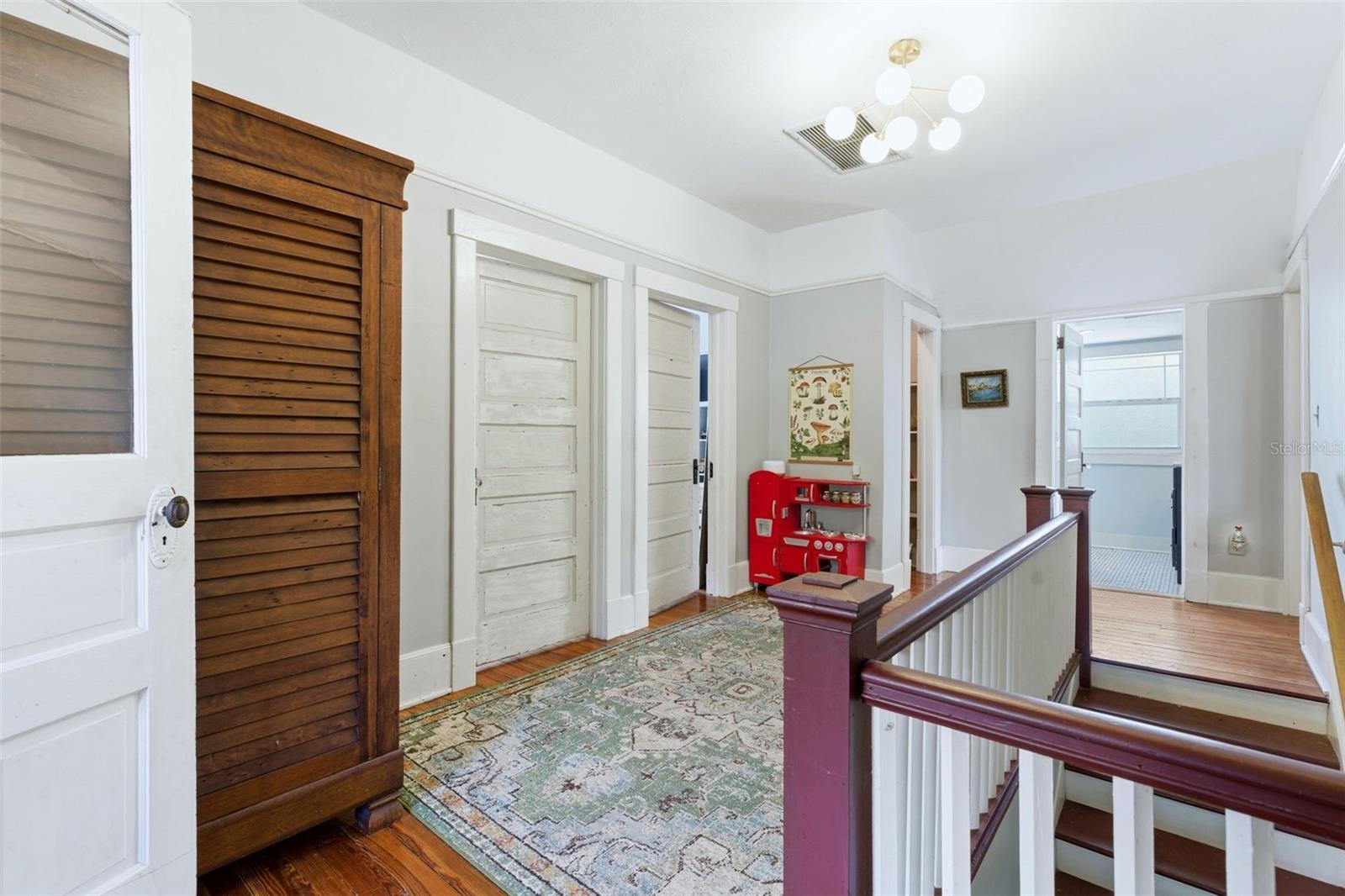 Image 26 of 51 For 138 Kentucky Avenue