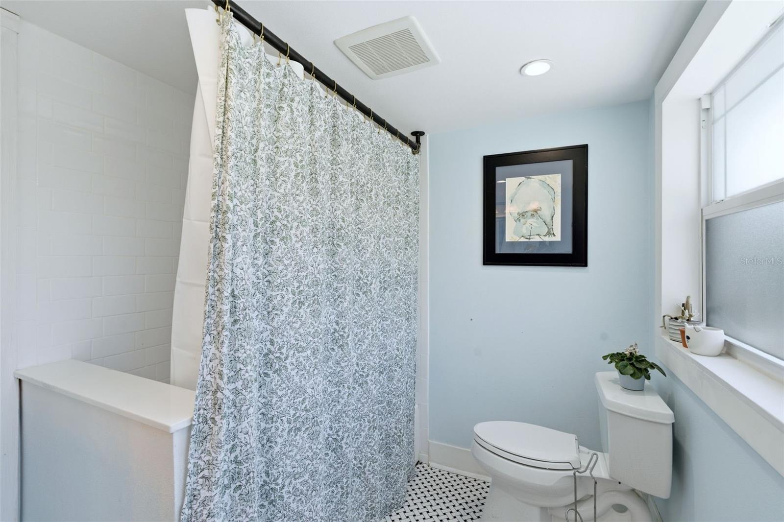 Image 28 of 51 For 138 Kentucky Avenue