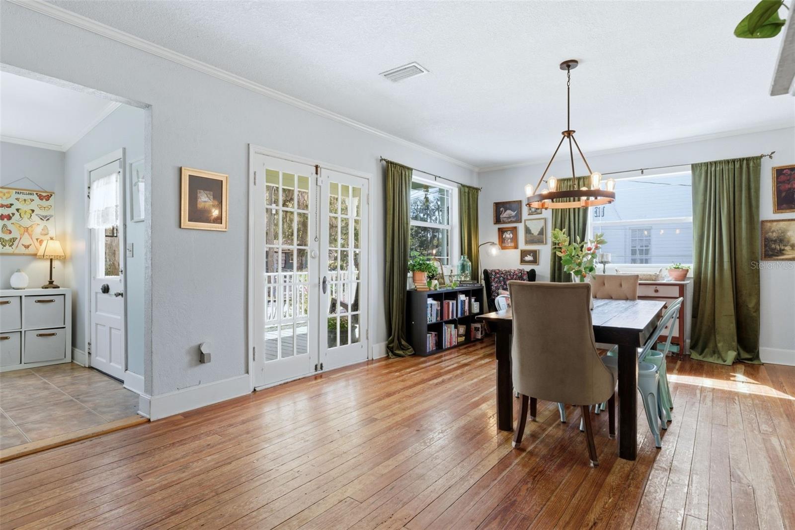 Image 7 of 51 For 138 Kentucky Avenue