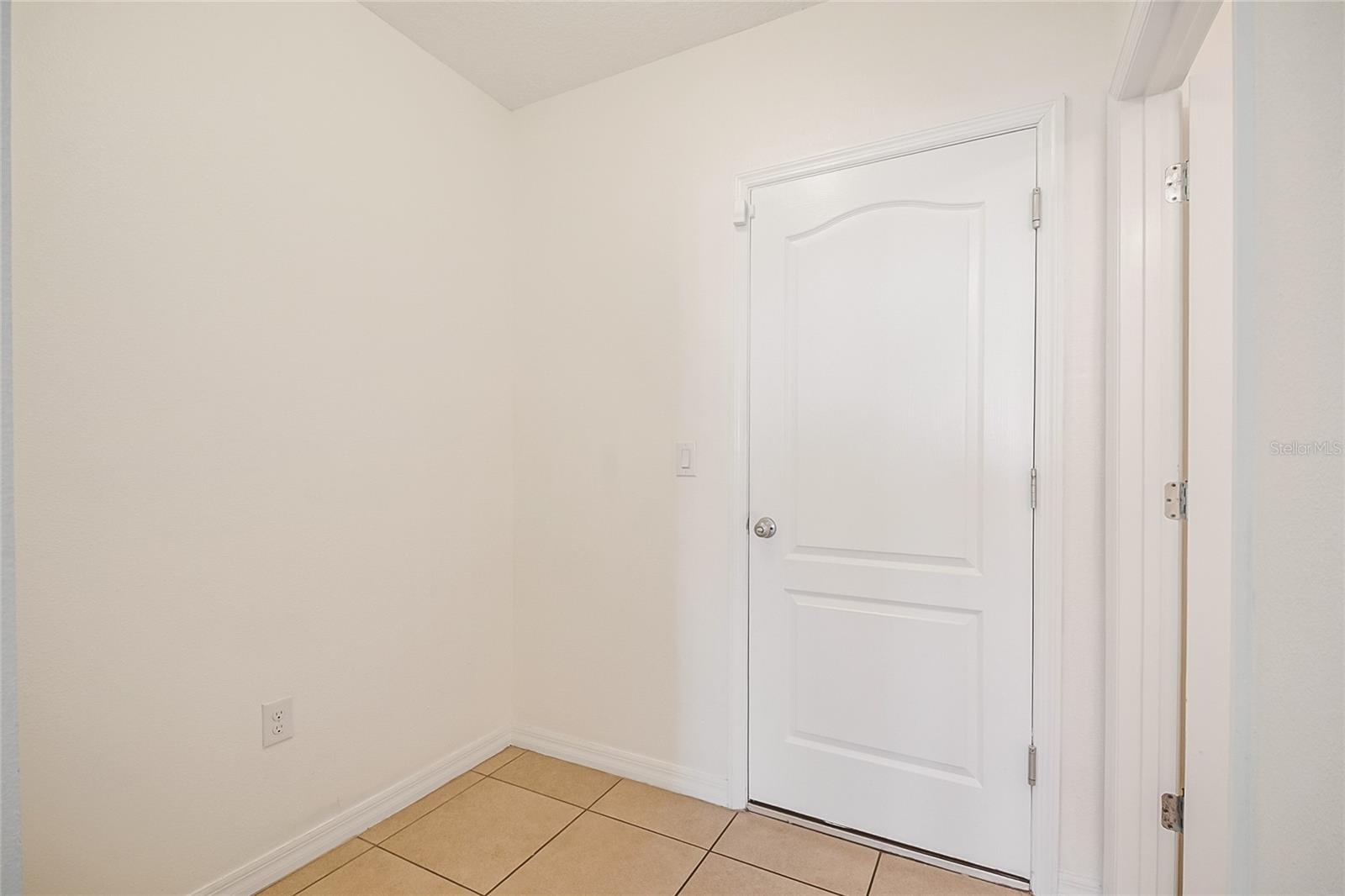 Image 16 of 44 For 1404 Dusty Stone Lane