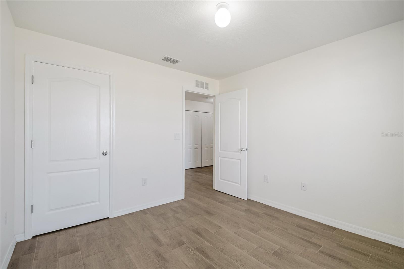 Image 33 of 44 For 1404 Dusty Stone Lane