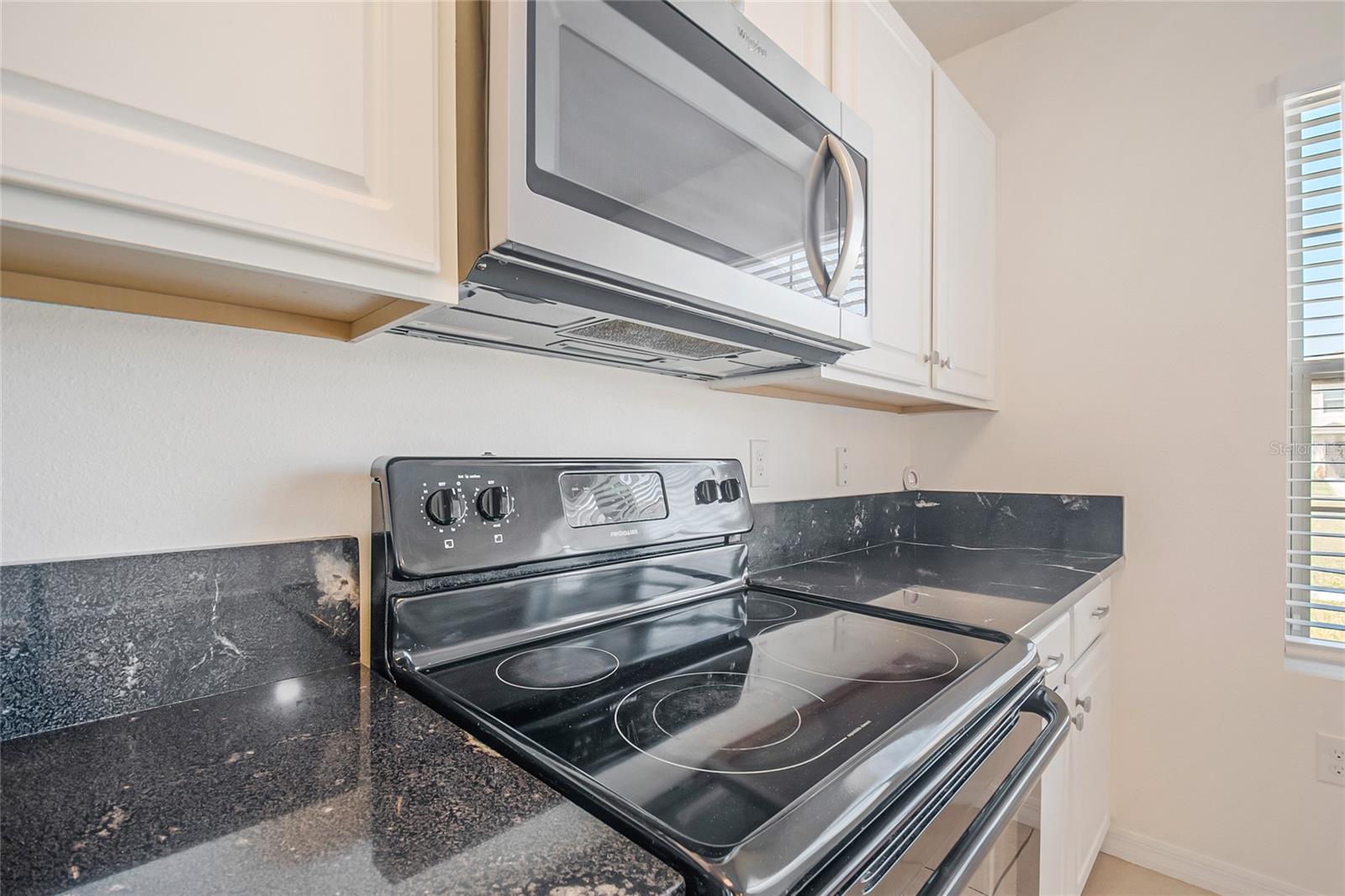 Image 9 of 44 For 1404 Dusty Stone Lane