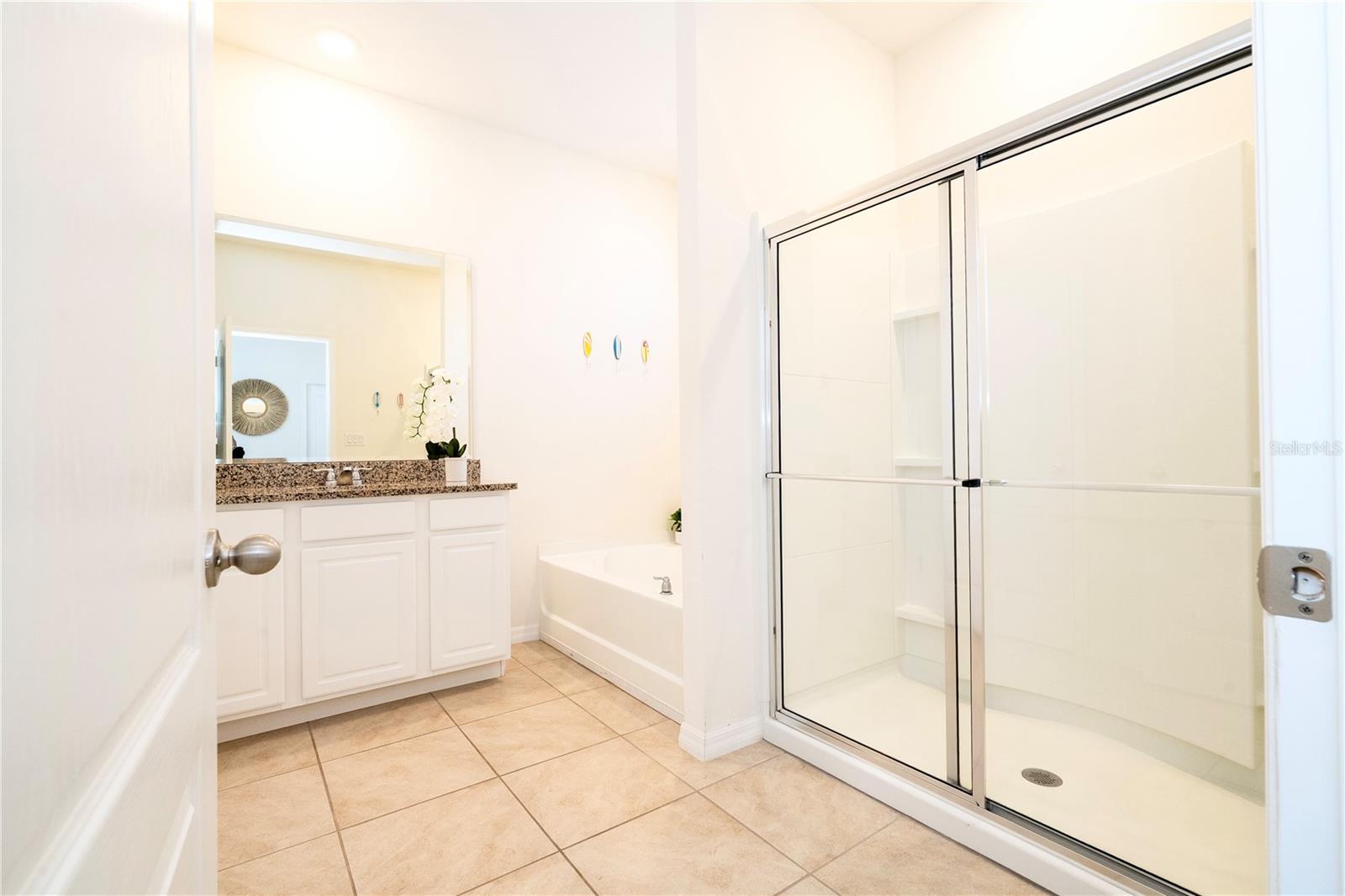 Image 18 of 57 For 7560 Oakmoss Loop