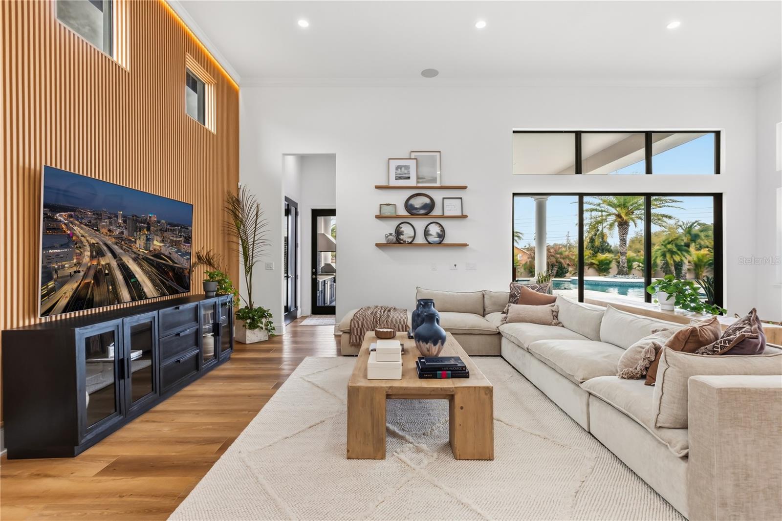 Image 24 of 97 For 4029 Isabella Circle