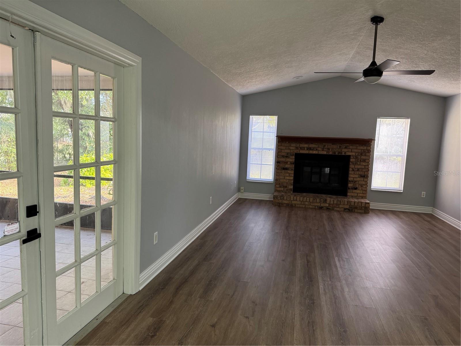 Image 4 of 13 For 1602 Roberts Landing Road