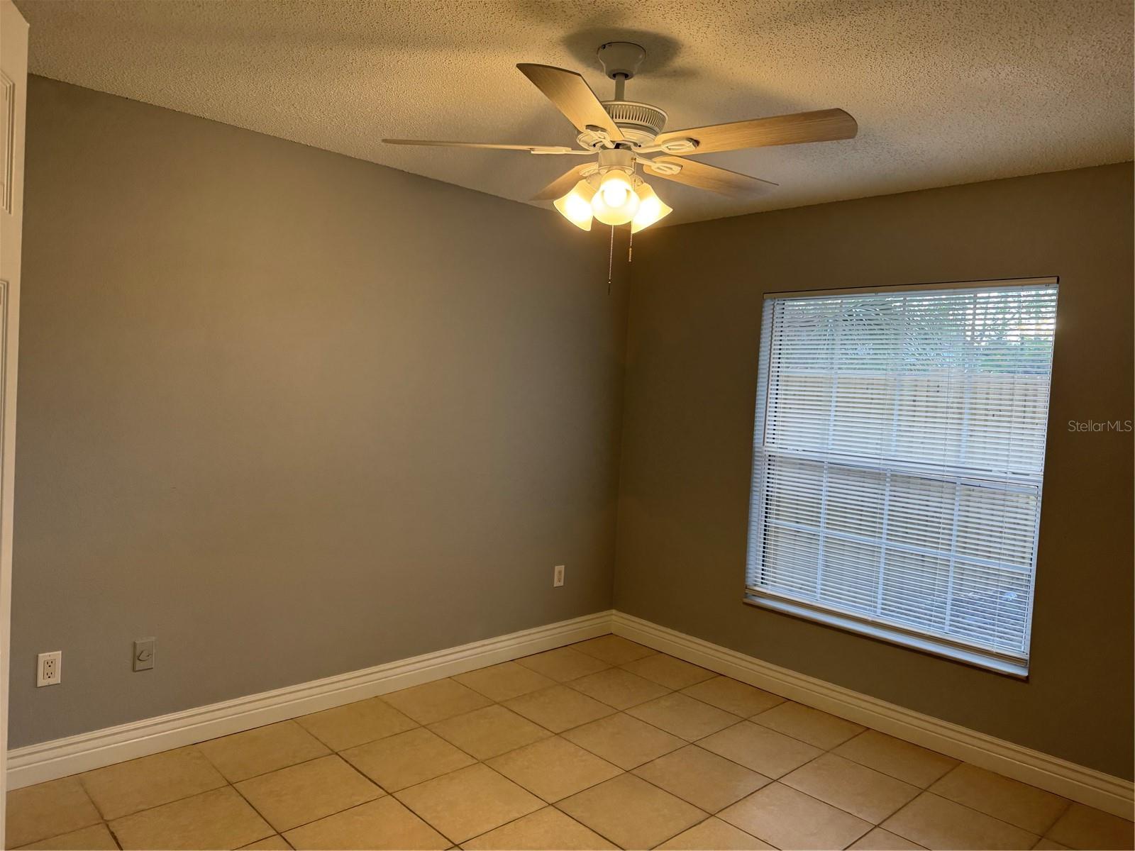 Image 5 of 13 For 1602 Roberts Landing Road