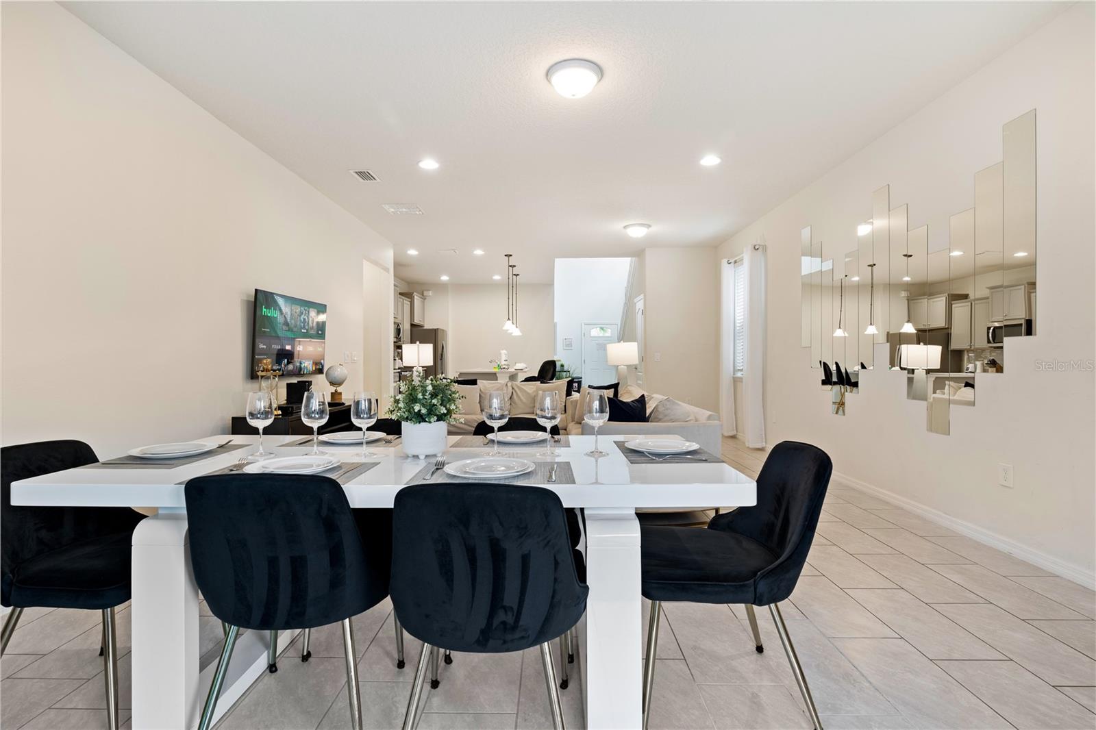 Image 21 of 52 For 8906 Zurich Lane