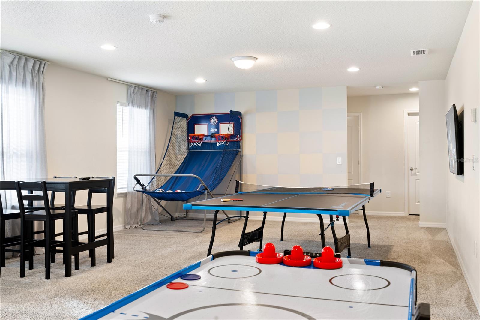 Image 44 of 52 For 8906 Zurich Lane