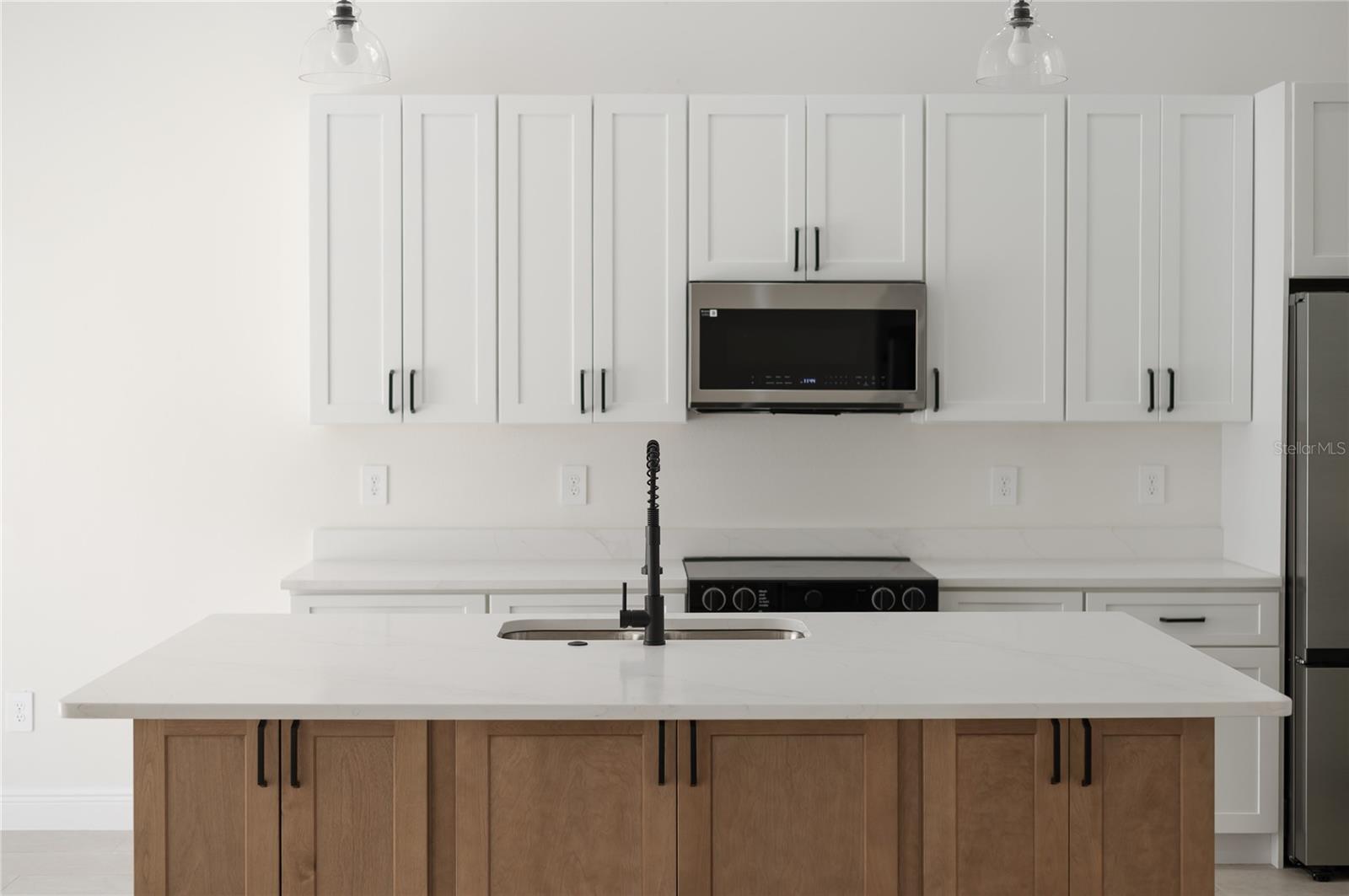 Image 51 of 71 For 106 Megan Court