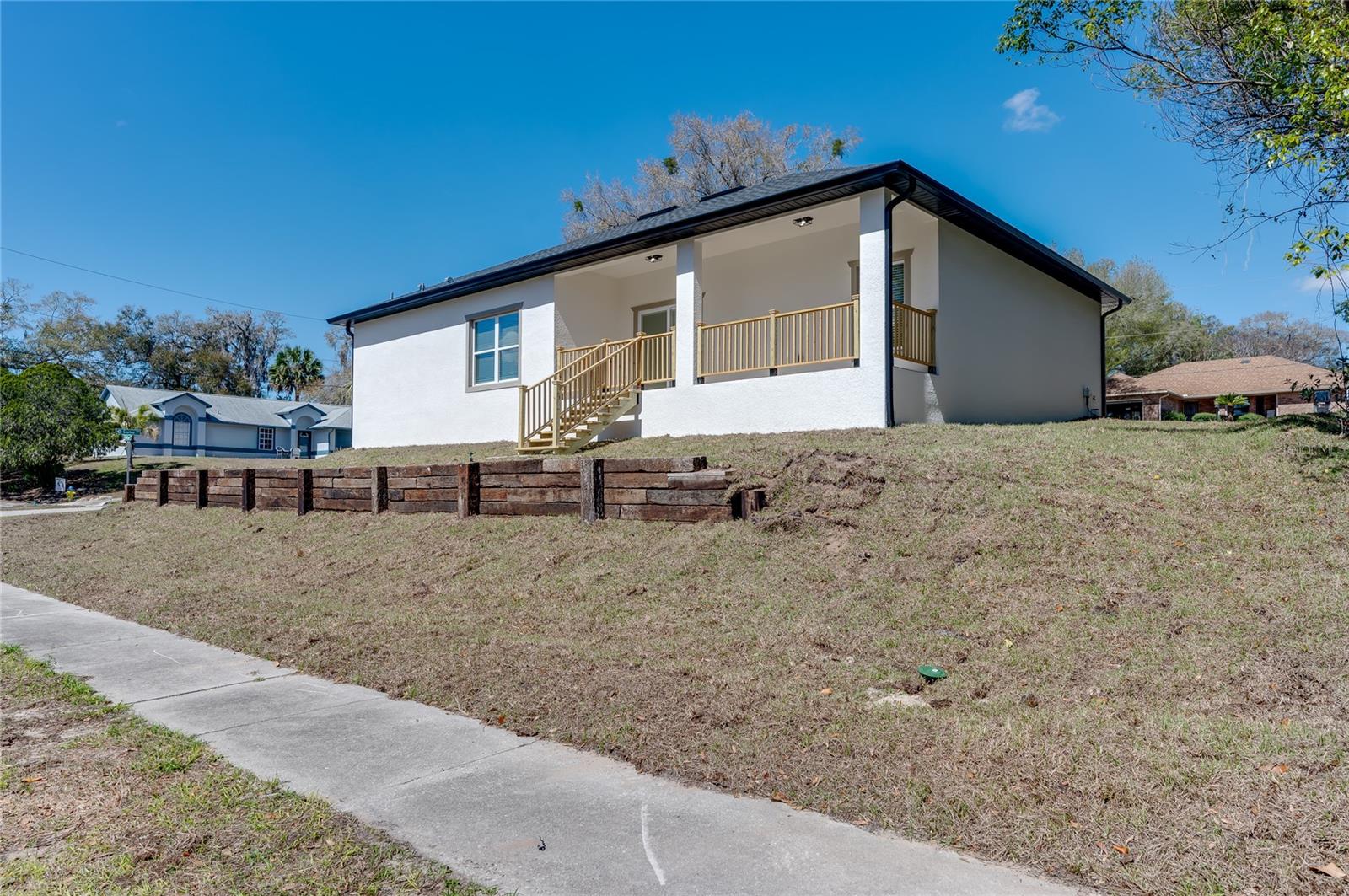 Image 54 of 71 For 106 Megan Court