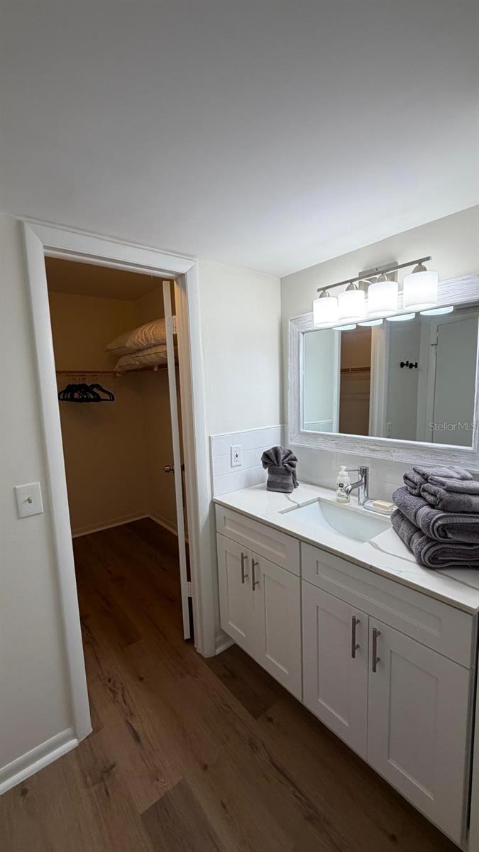 Image 10 of 11 For 2400 Winding Creek Boulevard 3-201