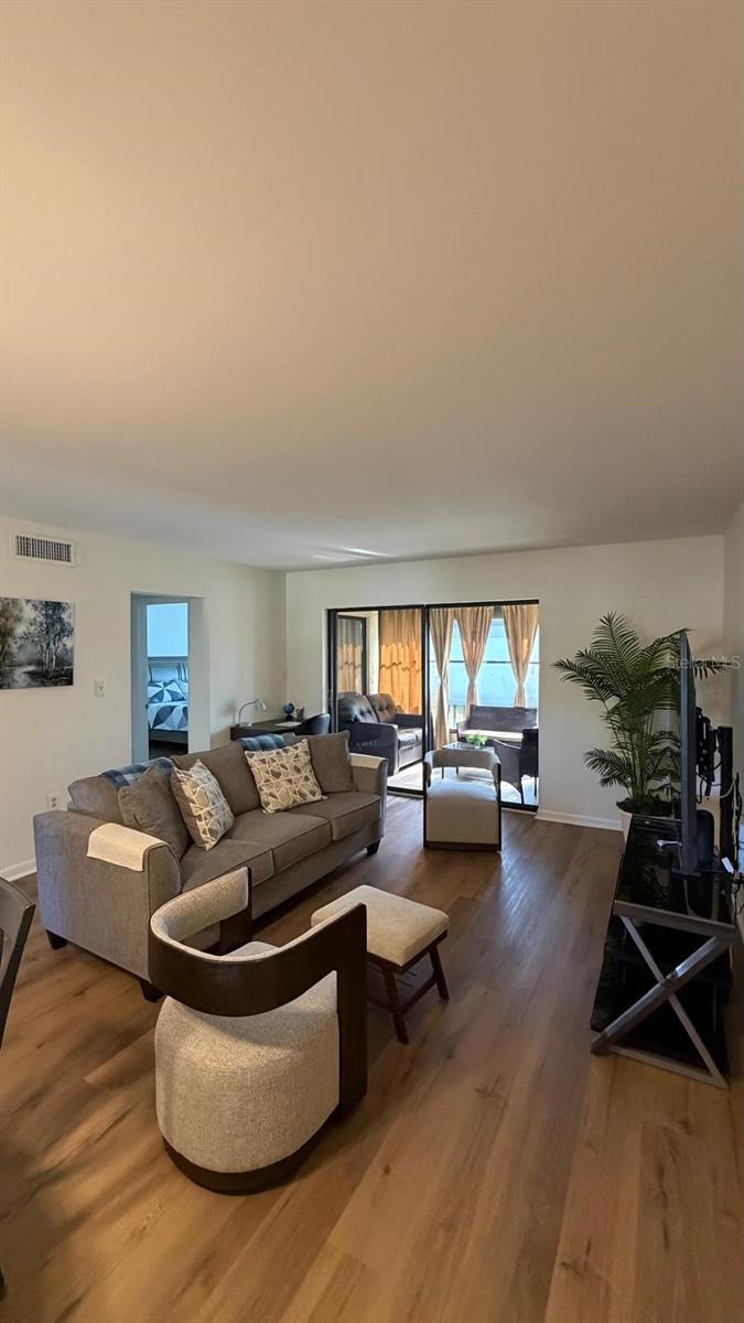 Image 8 of 11 For 2400 Winding Creek Boulevard 3-201