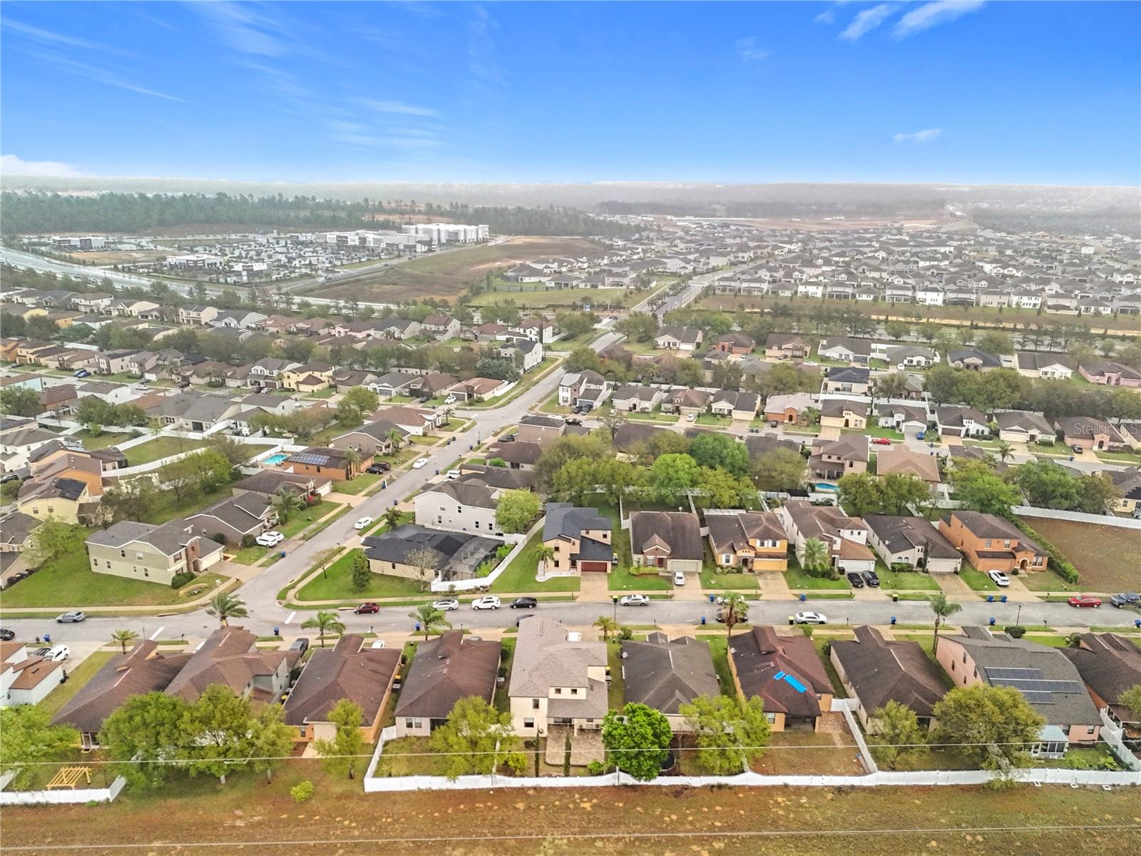 Image 2 of 86 For 319 Arbor Pointe Avenue