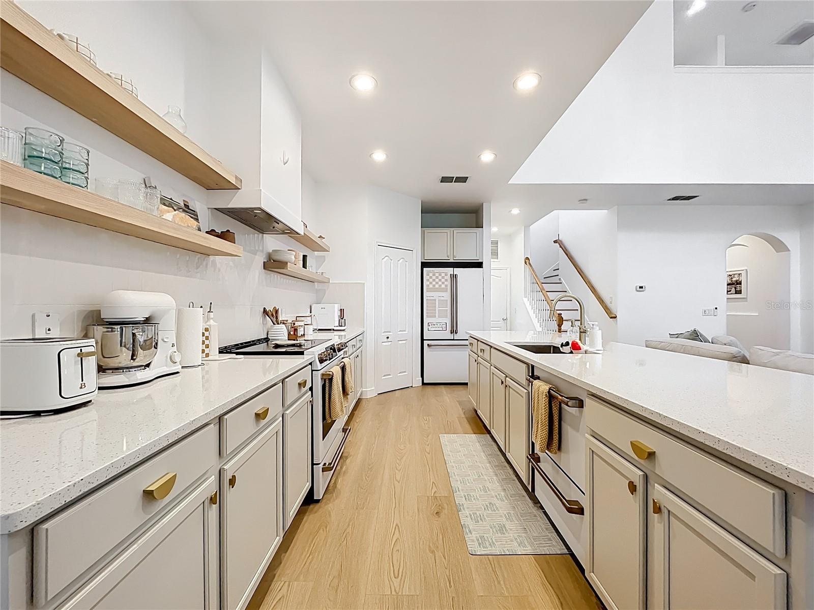 Image 28 of 86 For 319 Arbor Pointe Avenue