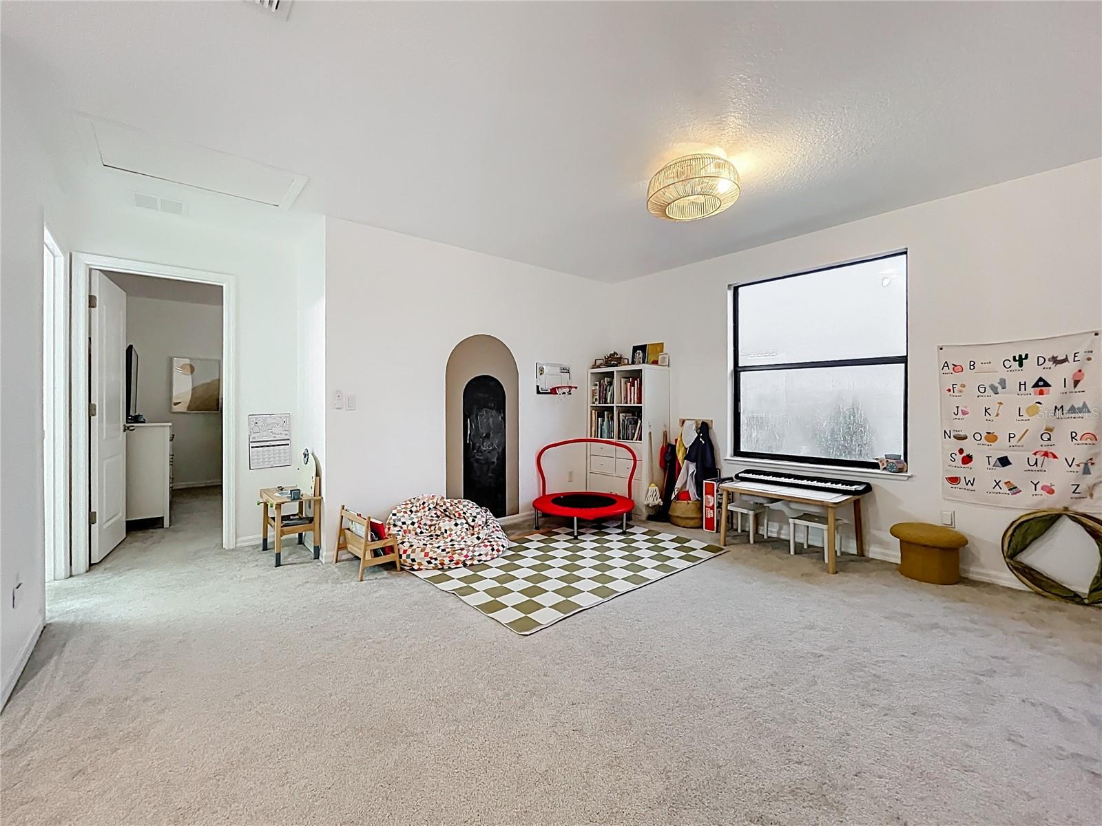 Image 36 of 86 For 319 Arbor Pointe Avenue