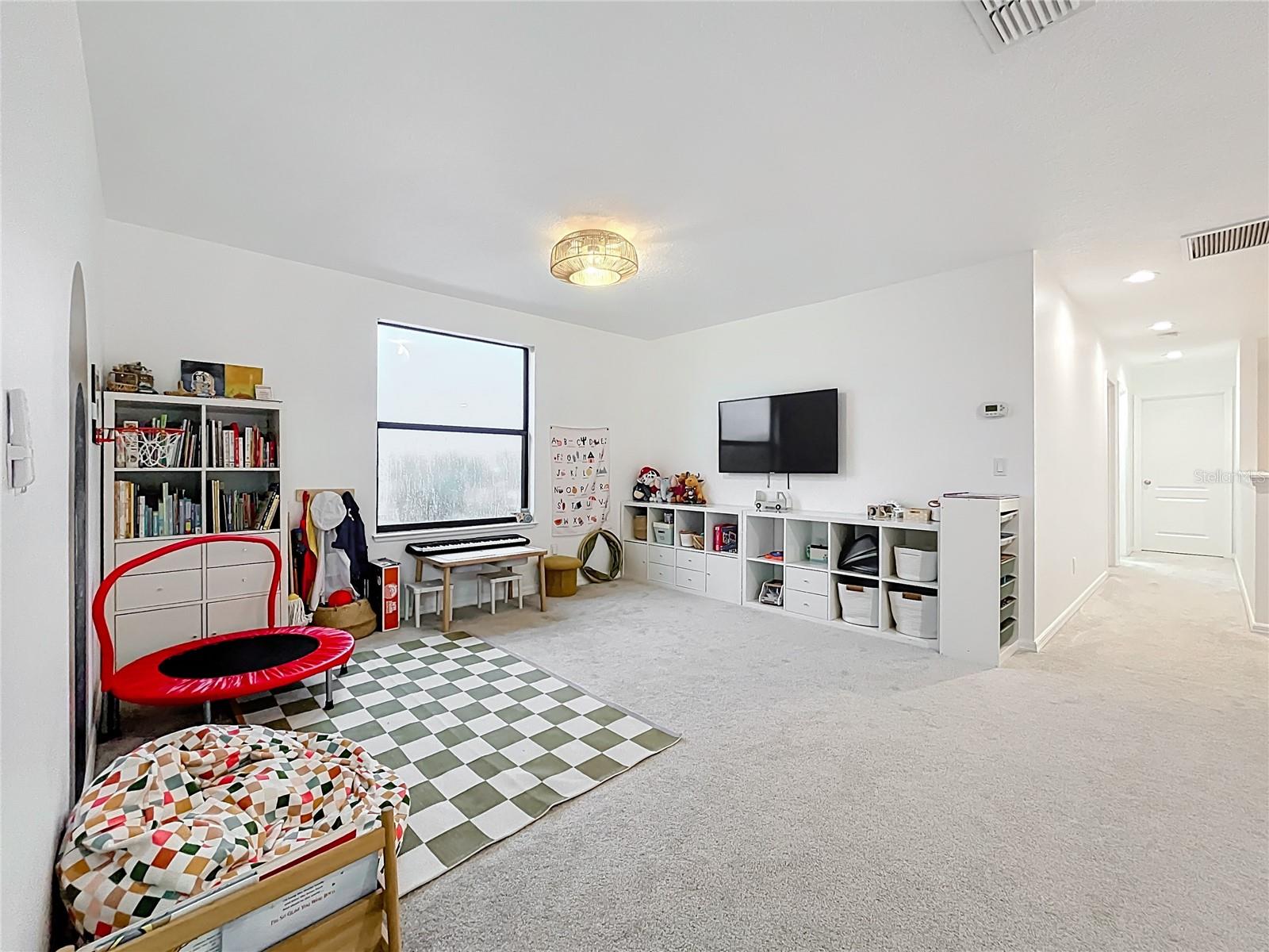 Image 38 of 86 For 319 Arbor Pointe Avenue