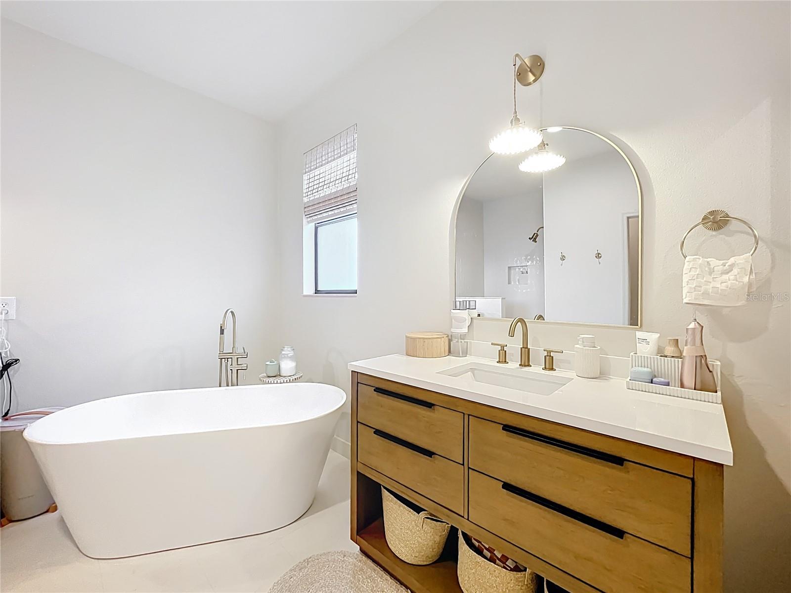 Image 63 of 86 For 319 Arbor Pointe Avenue