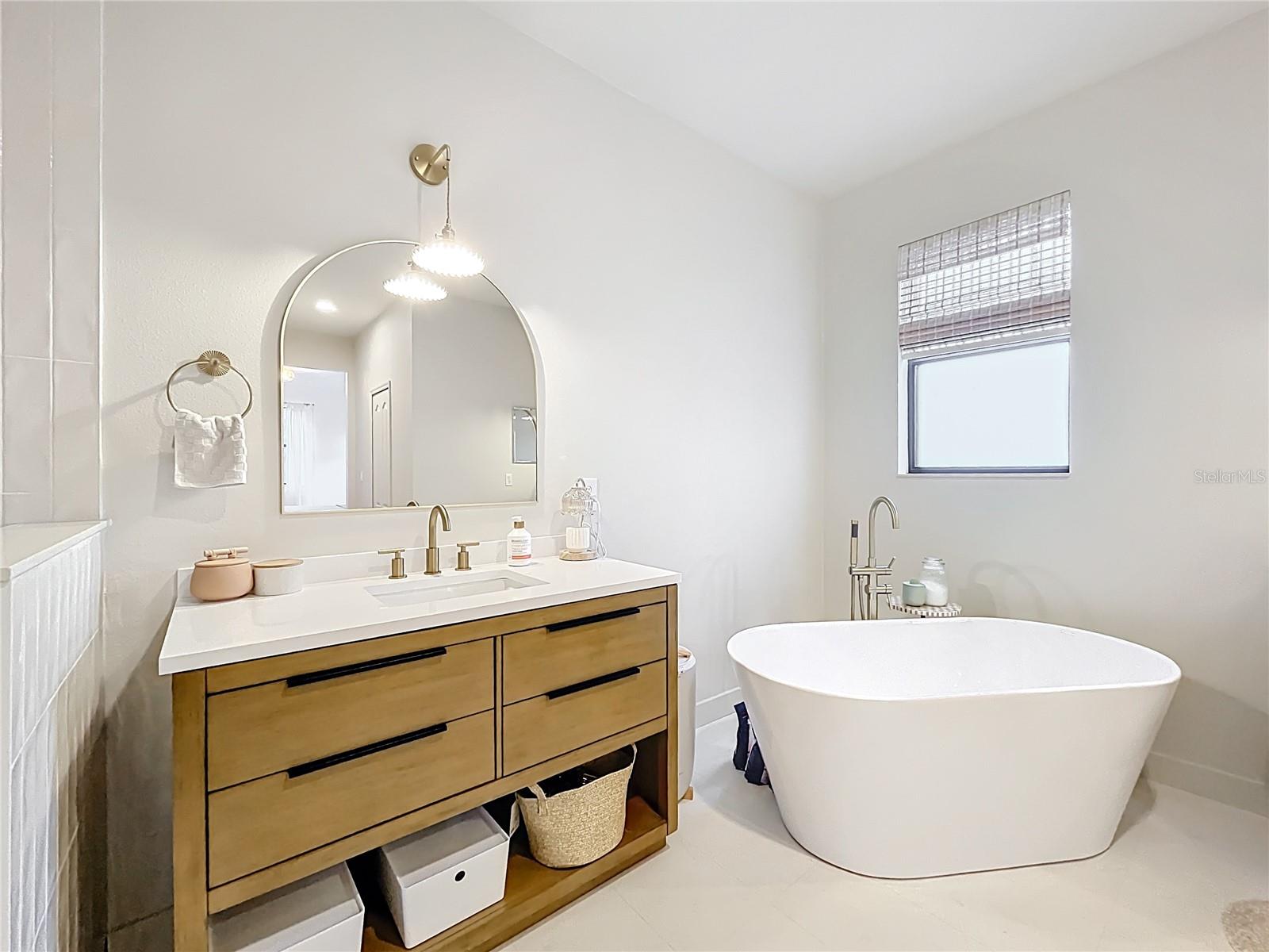 Image 64 of 86 For 319 Arbor Pointe Avenue