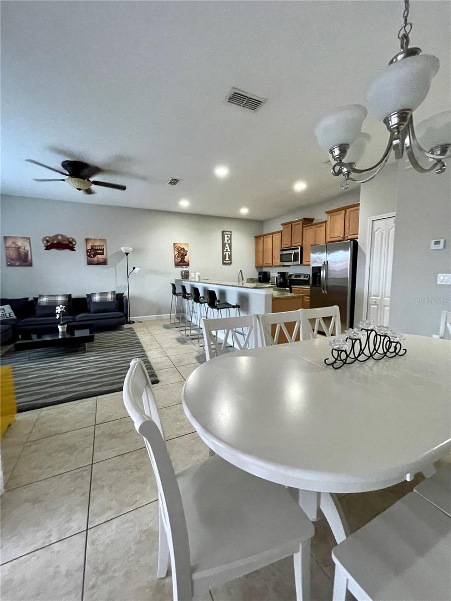 Image 7 of 19 For 8877 Candy Palm Road