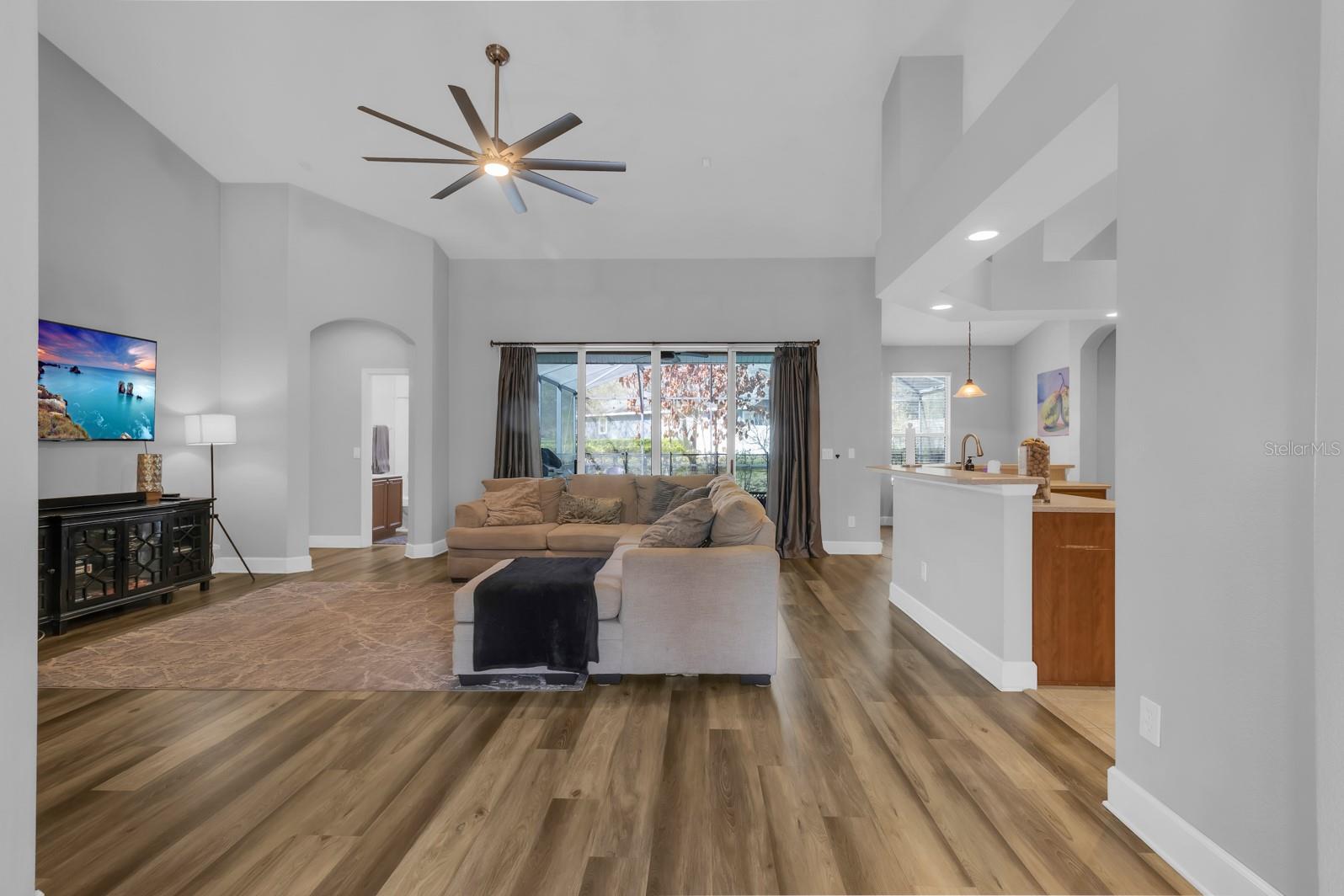 Image 15 of 48 For 756 Rock Creek Street