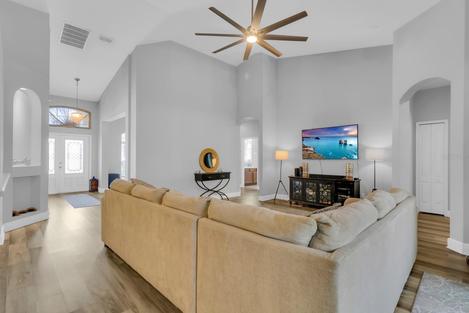 Image 17 of 48 For 756 Rock Creek Street