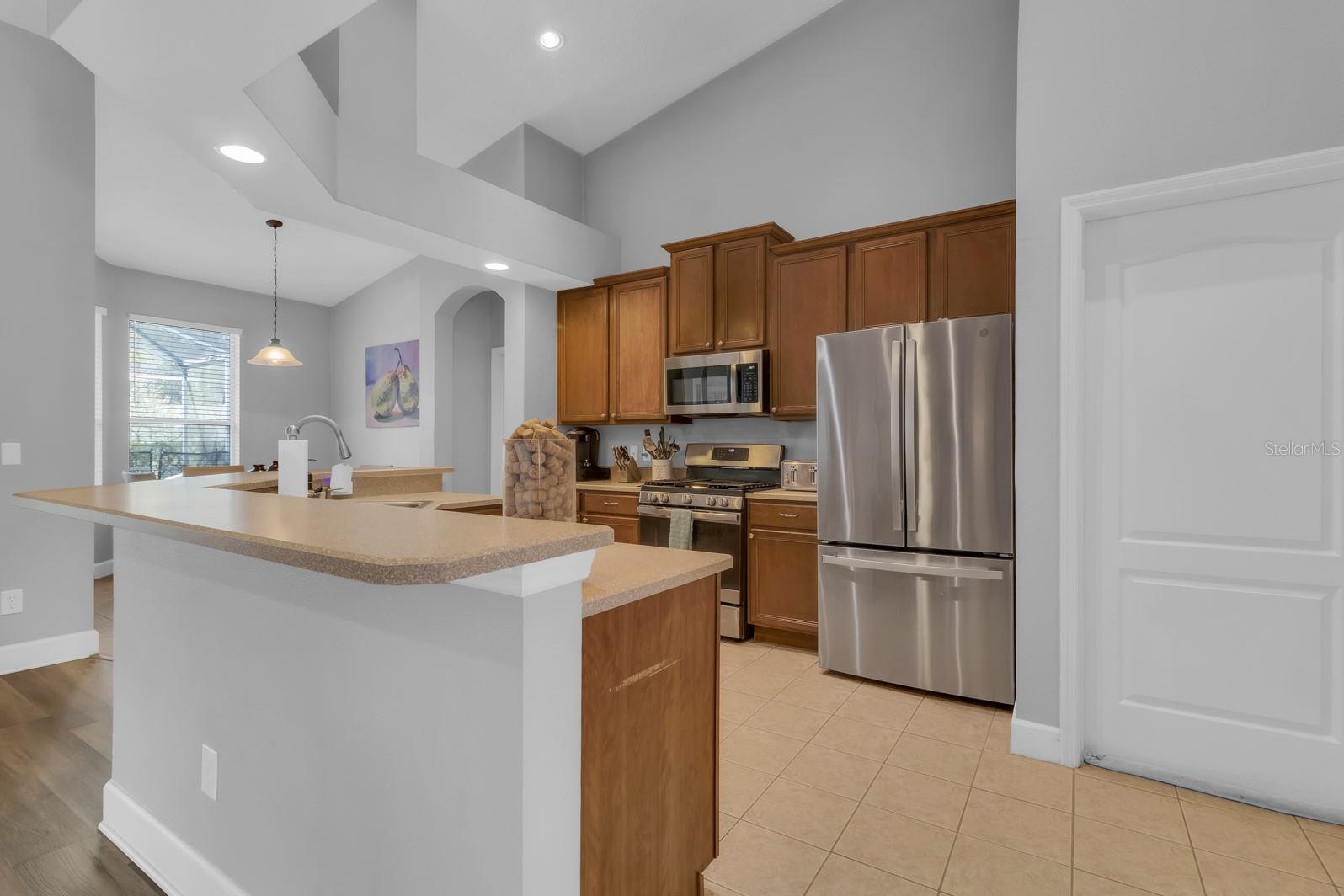 Image 20 of 48 For 756 Rock Creek Street