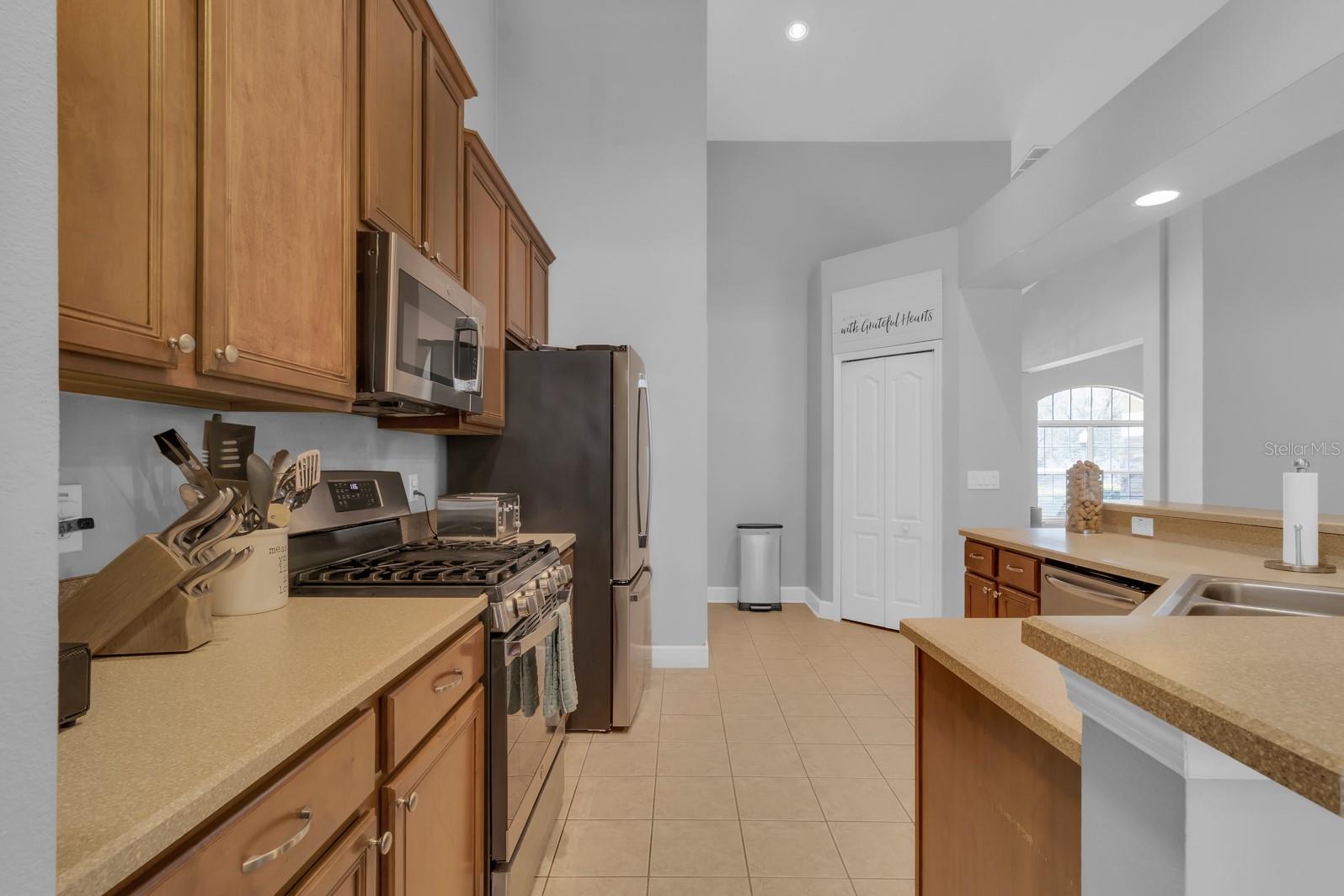 Image 23 of 48 For 756 Rock Creek Street