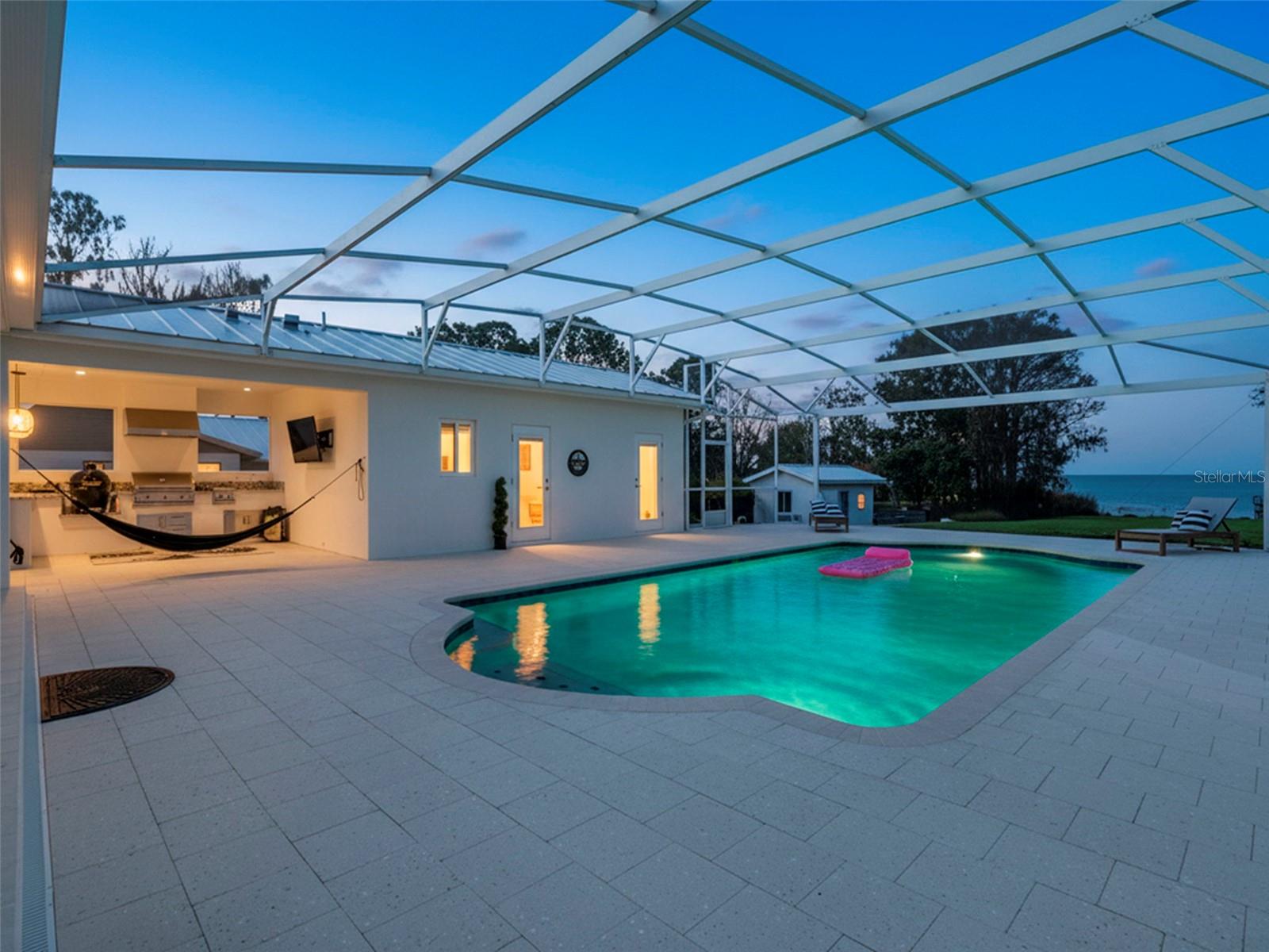 Listing photo id 35 for 1021 Temple Grove Place