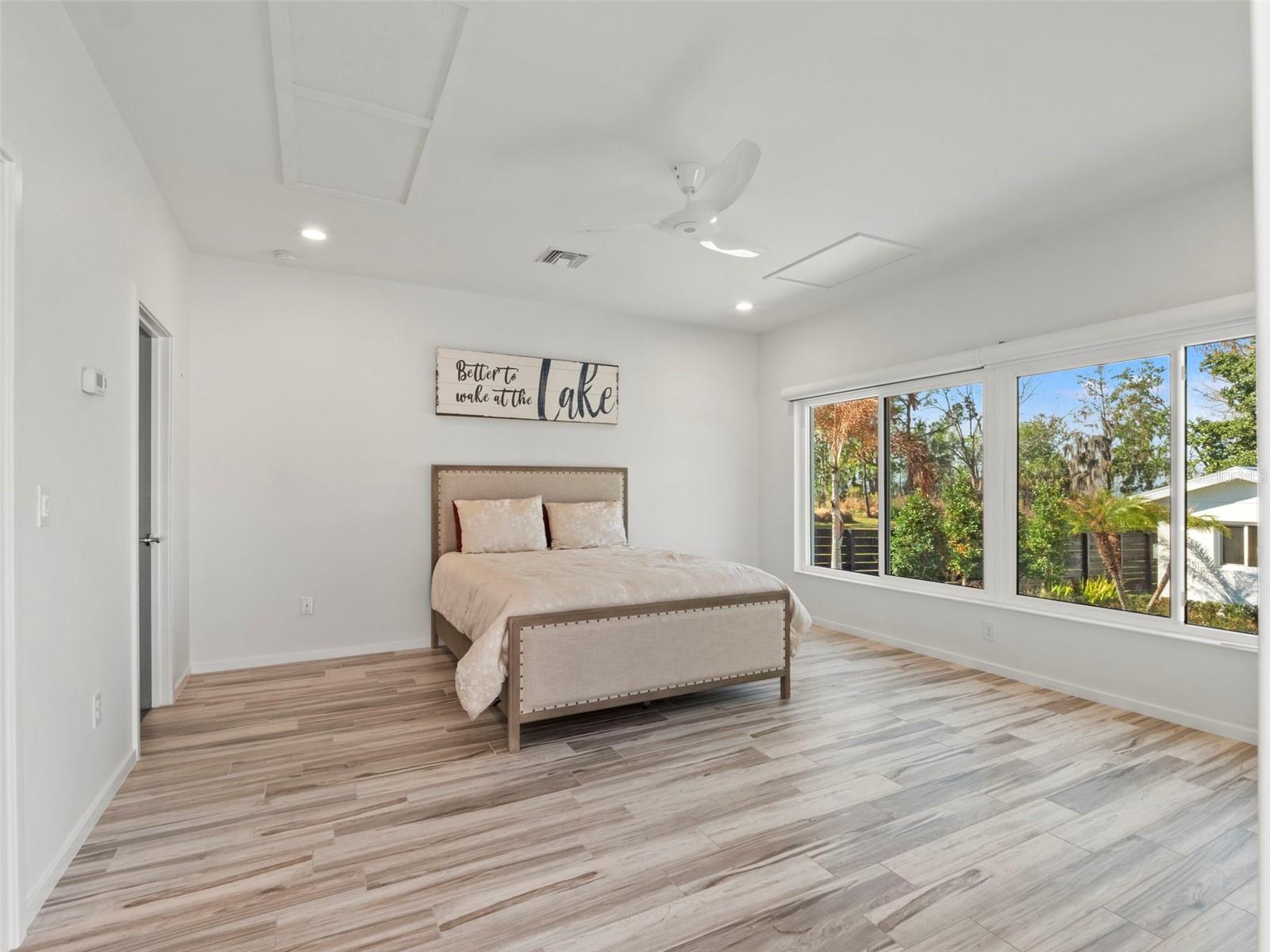 Listing photo id 40 for 1021 Temple Grove Place