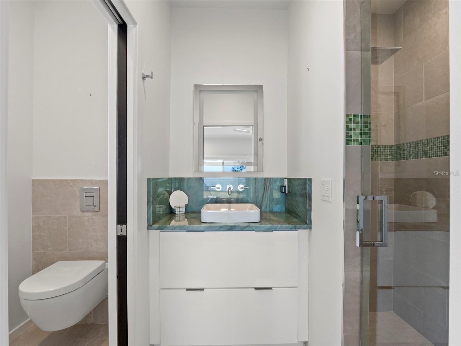 Listing photo id 42 for 1021 Temple Grove Place