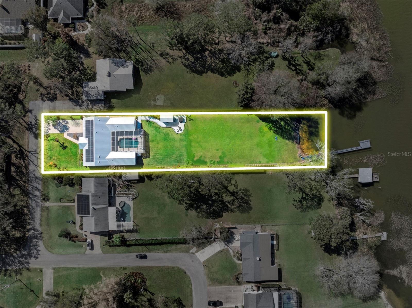 Listing photo id 3 for 1021 Temple Grove Place