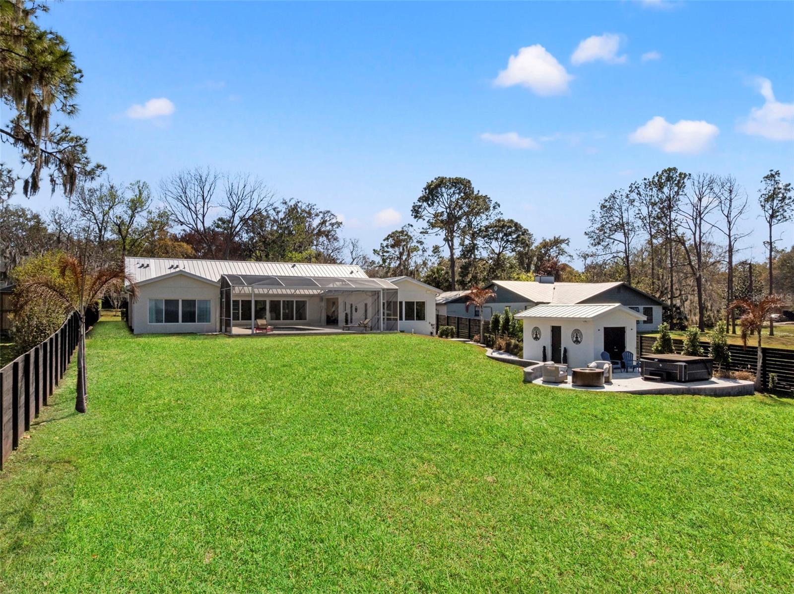 Listing photo id 54 for 1021 Temple Grove Place