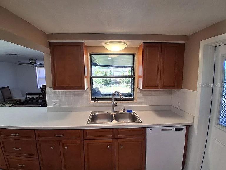 Image 8 of 18 For 6819 Parkside Drive