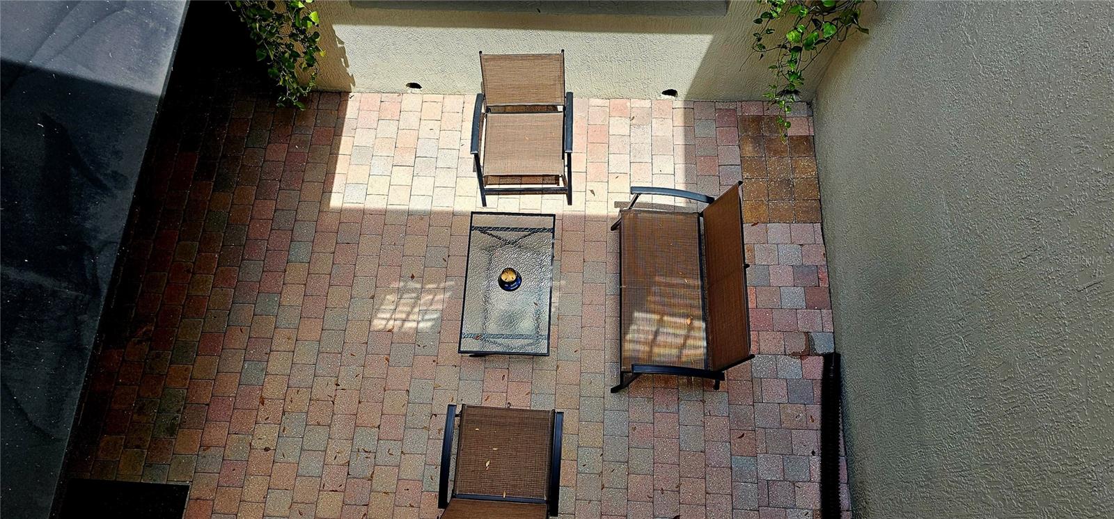 Image 11 of 82 For 1147 Delaney Avenue 2