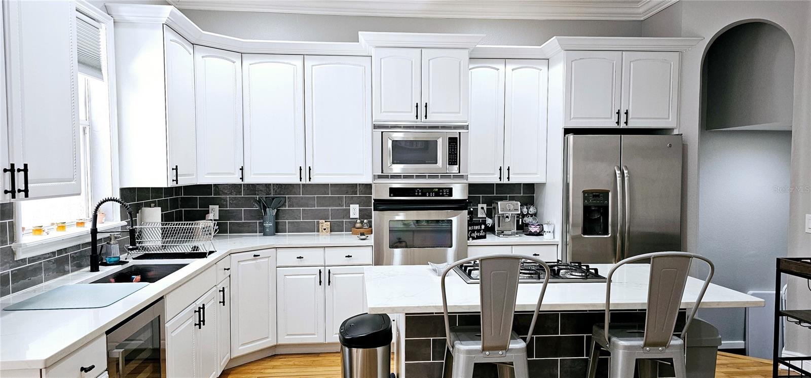 Image 13 of 82 For 1147 Delaney Avenue 2