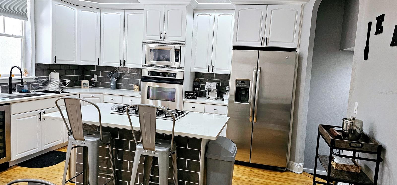 Image 16 of 82 For 1147 Delaney Avenue 2