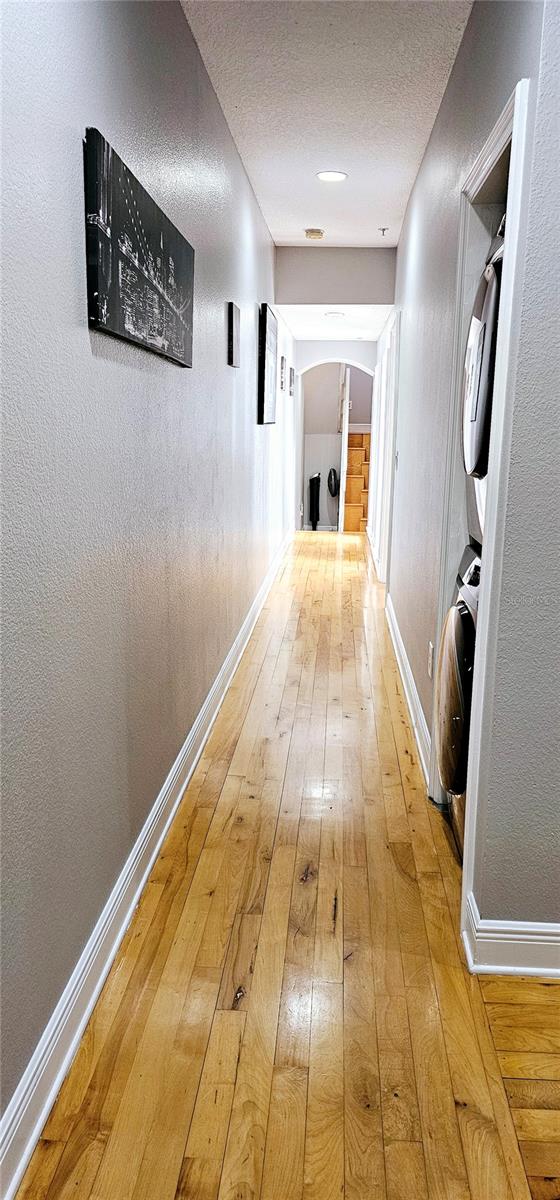 Image 40 of 82 For 1147 Delaney Avenue 2