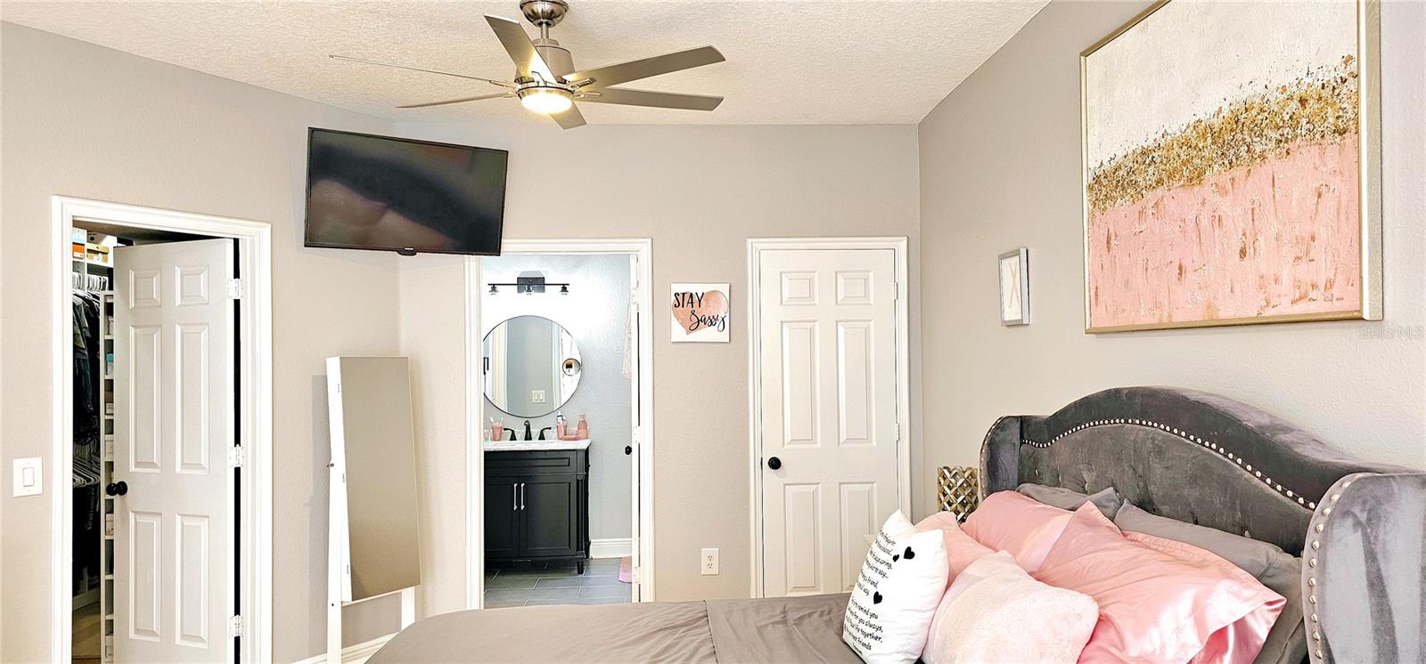 Image 48 of 82 For 1147 Delaney Avenue 2