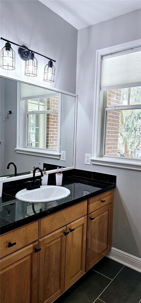 Image 61 of 82 For 1147 Delaney Avenue 2