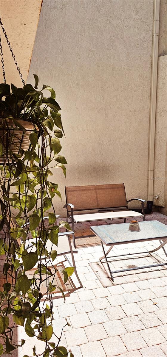 Image 7 of 82 For 1147 Delaney Avenue 2