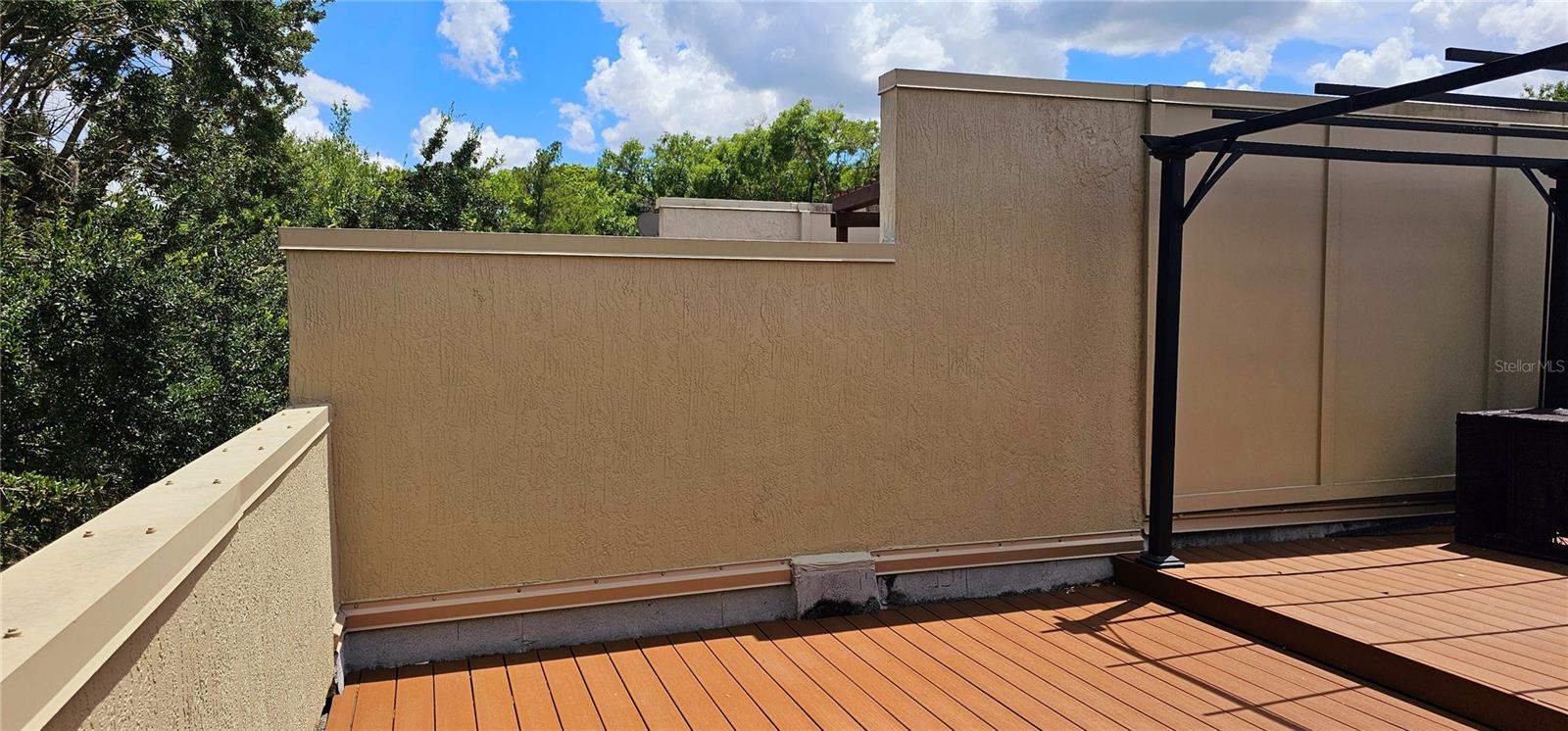 Image 76 of 82 For 1147 Delaney Avenue 2