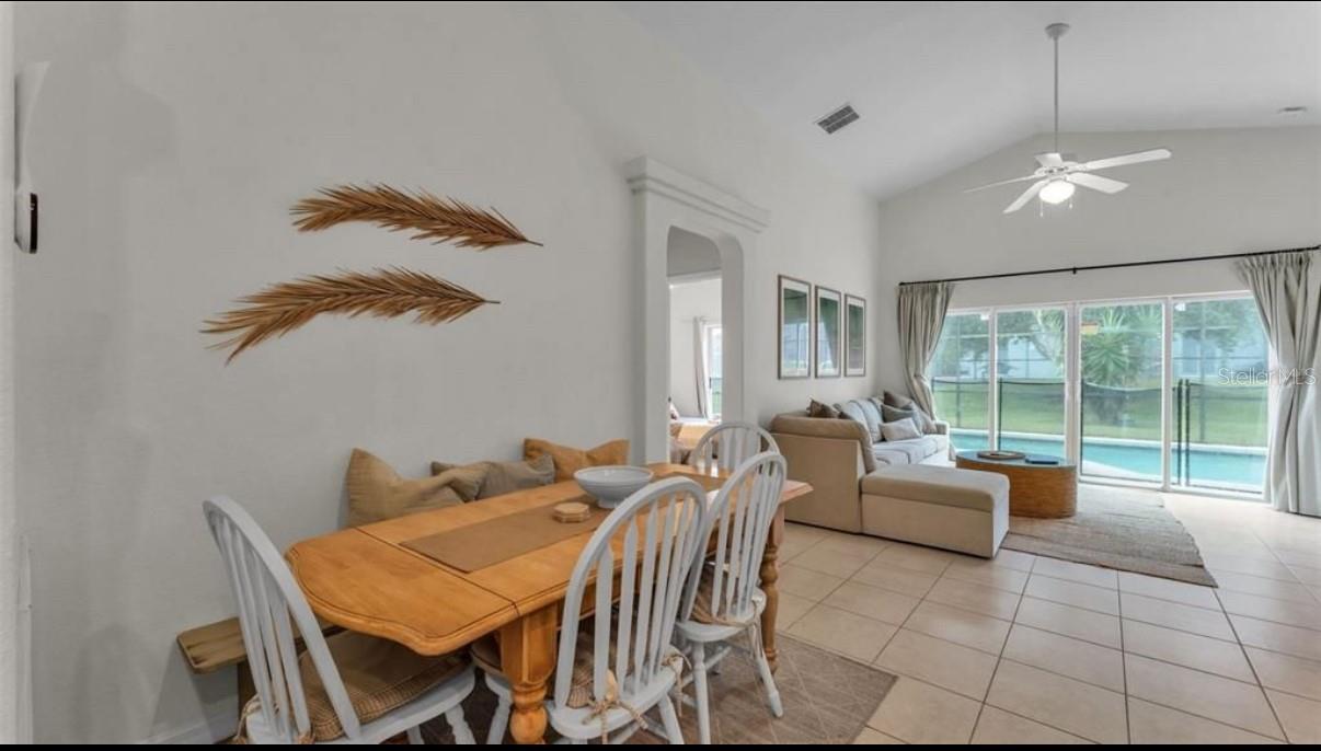 Image 3 of 9 For 462 Vizcay Way