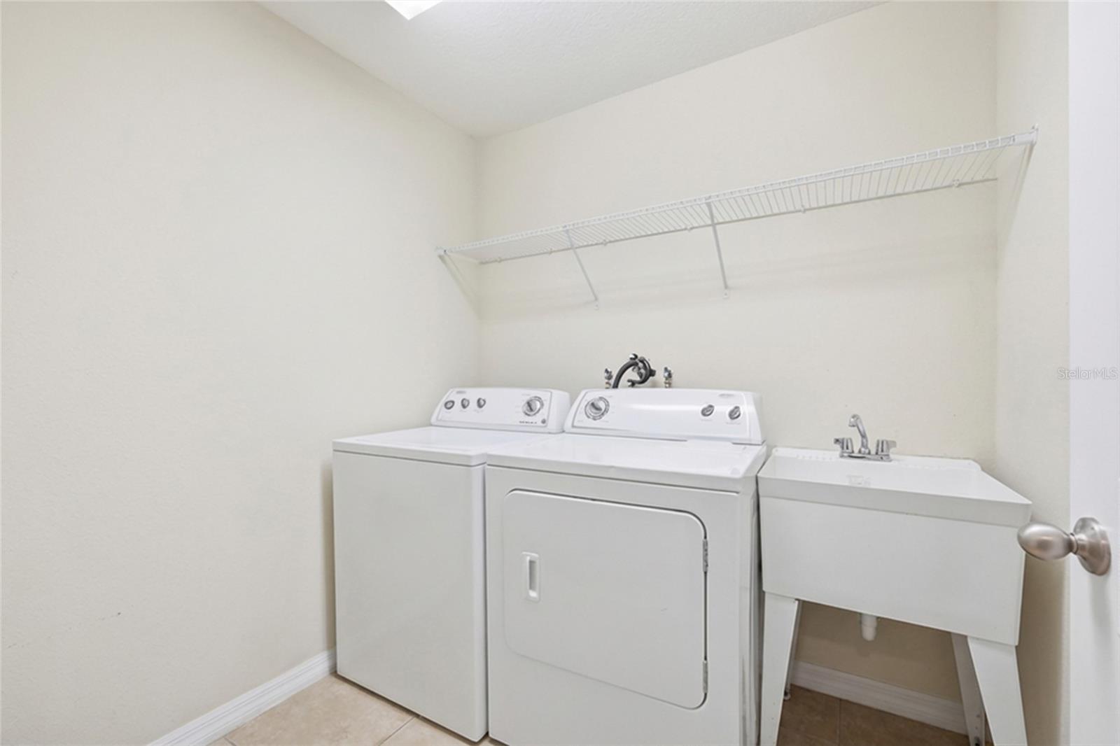 Image 17 of 41 For 2620 Santosh Cove