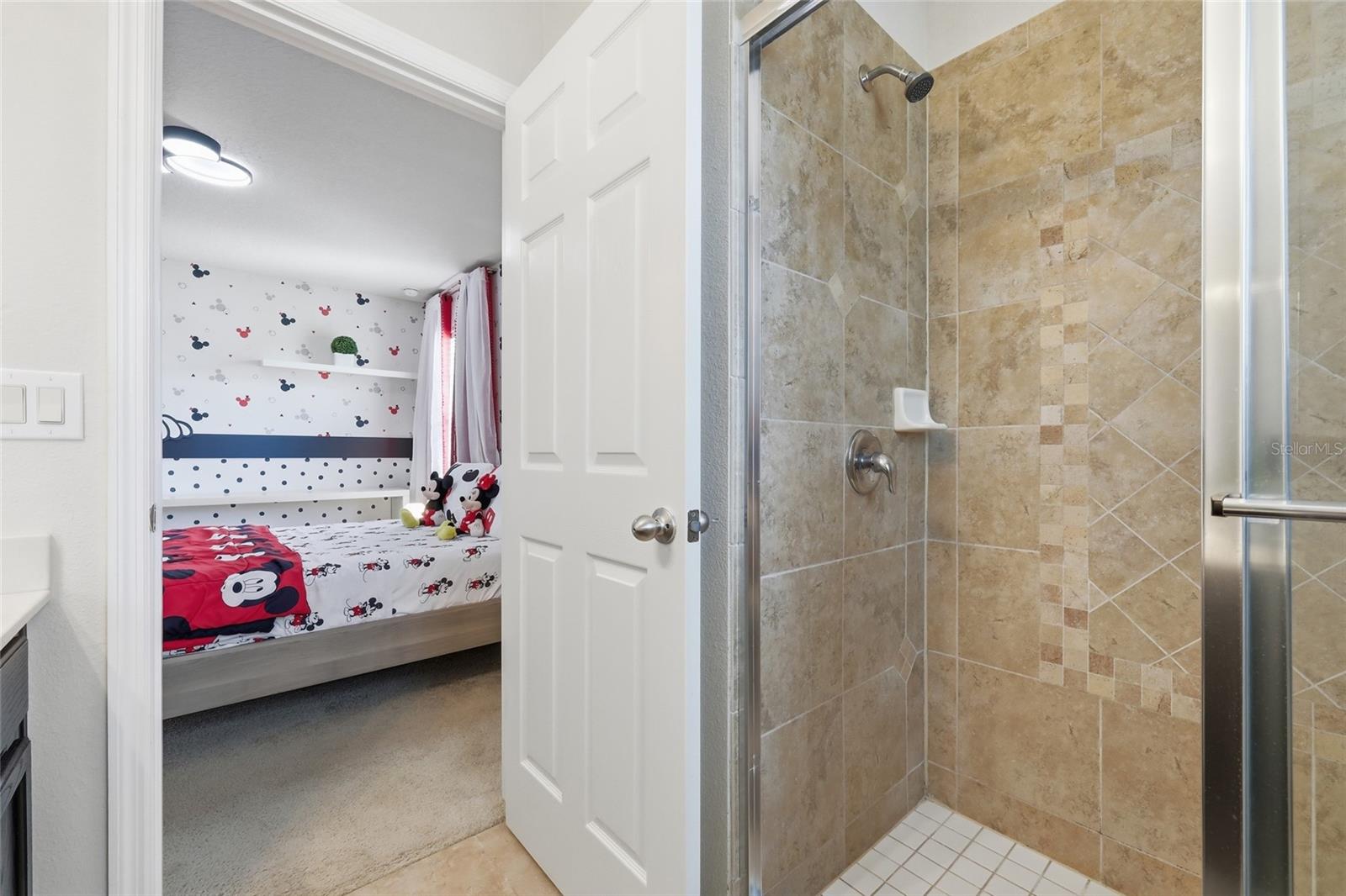 Image 24 of 41 For 2620 Santosh Cove