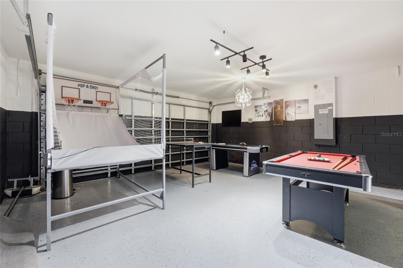 Image 34 of 41 For 2620 Santosh Cove